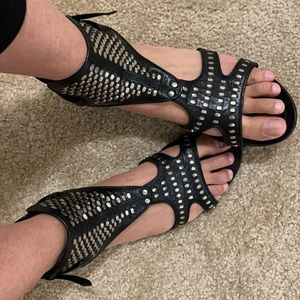 Sigerson Morrison black leather gladiator Sandals